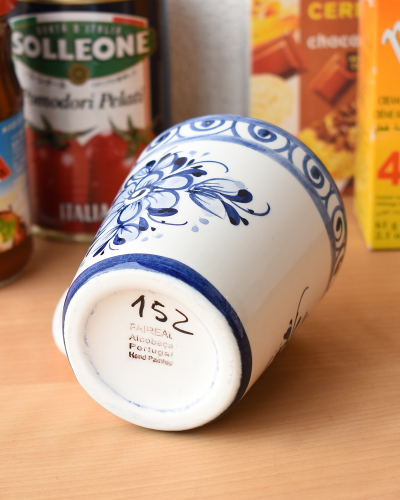 フラワー柄のポルトガル製マグカップ（ブルー/陶器）