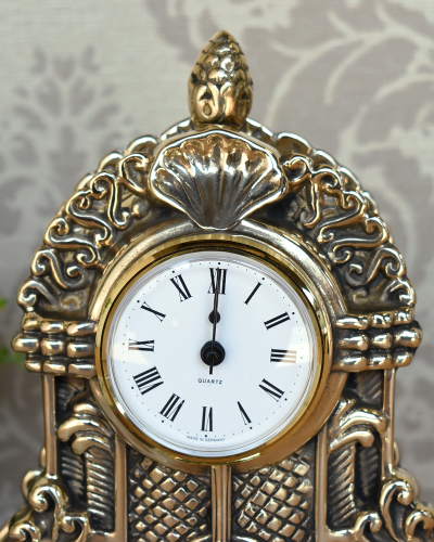 真鍮製の豪華な置き時計（イタリア製）｜インテリア小物｜輸入家具の