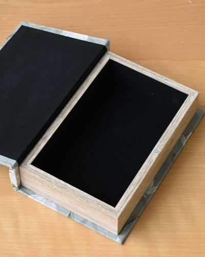 本物のアンティーク洋書のようなブック型収納ボックス｜インテリア小物 ...
