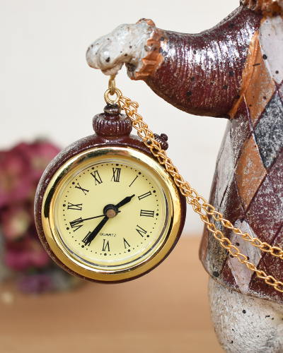 懐中時計を持った可愛いうさぎの置き時計アンティーク調